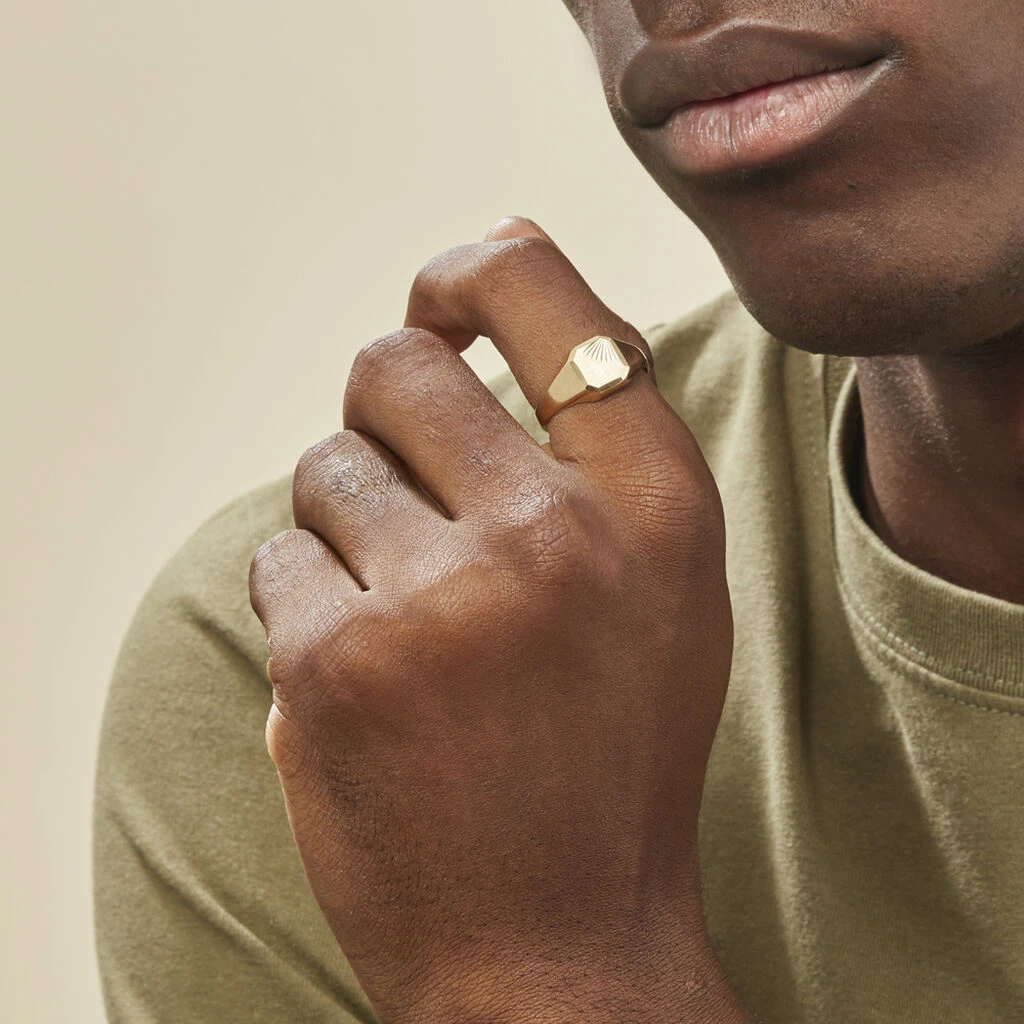 Chevalière Carree Diamantee Soleil Or Jaune – Image 5