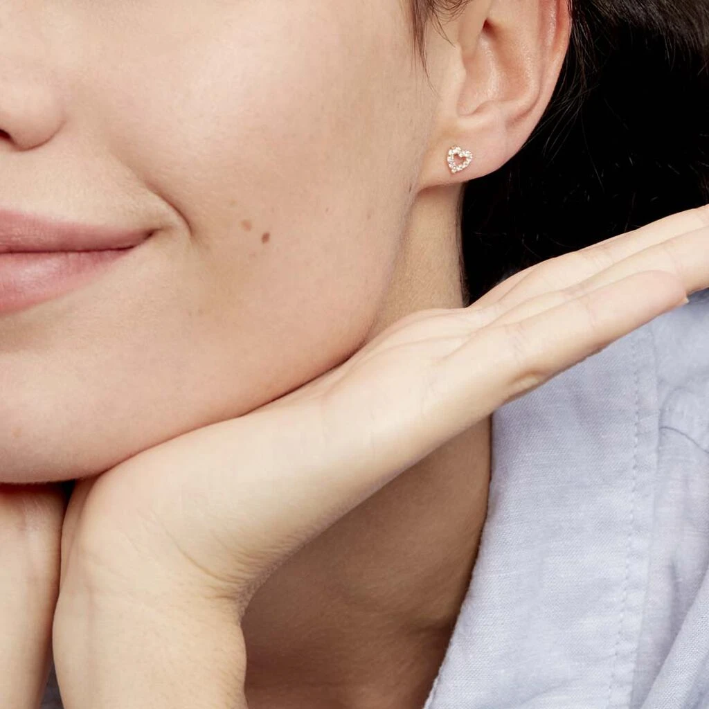 Boucles D'oreilles Puces Coeur Ajoure Or Jaune Oxyde De Zirconium – Image 4